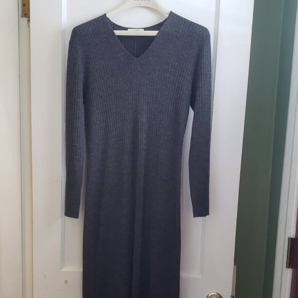 EUC women's sweater dress set medium - Picture 4 of 14